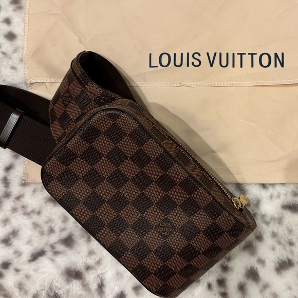 Louis Vuitton Geronimos belt bag - Picture 10 of 10
